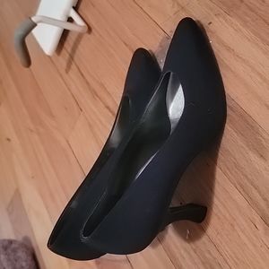 Stuart Weitzman heals